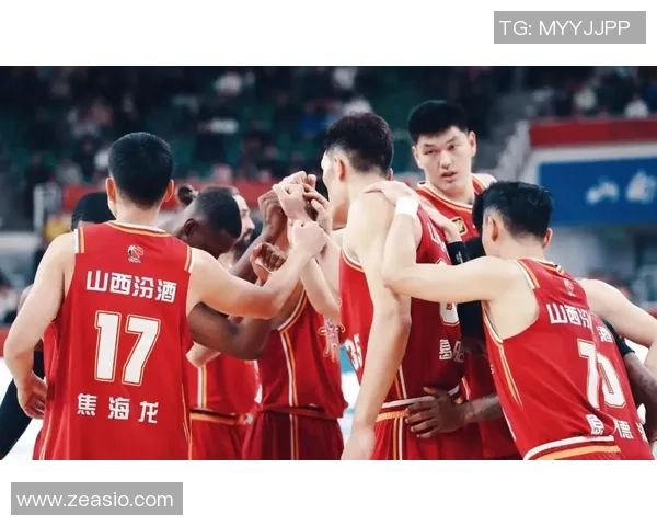 新疆男篮与山西男篮激战正酣谁能在这场对决中笑到最后
