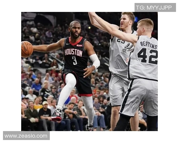 火箭与勇士激战回顾第一场第四节精彩瞬间全景解析